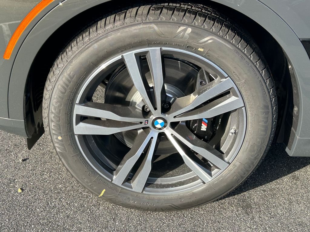New 2027 Dravit Grey Metallic BMW xDrive40i image 9