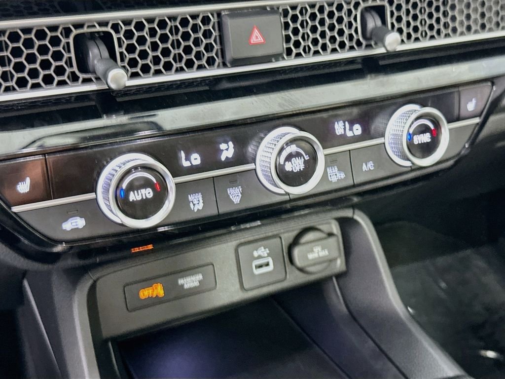 Used 2022  Honda EX image 16