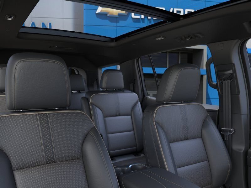 New 2026 Polar White Tricoat Chevrolet High Country image 24