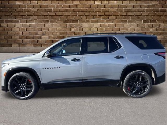 2023 Chevrolet Traverse Premier photo 2