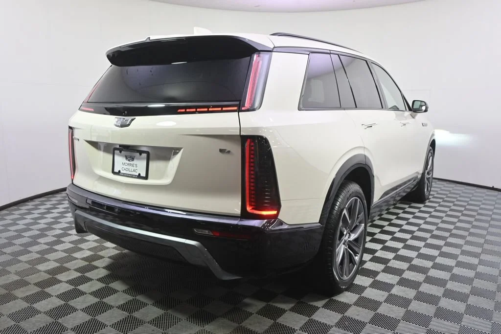 2027 Cadillac VISTIQ Sport - Photo 6