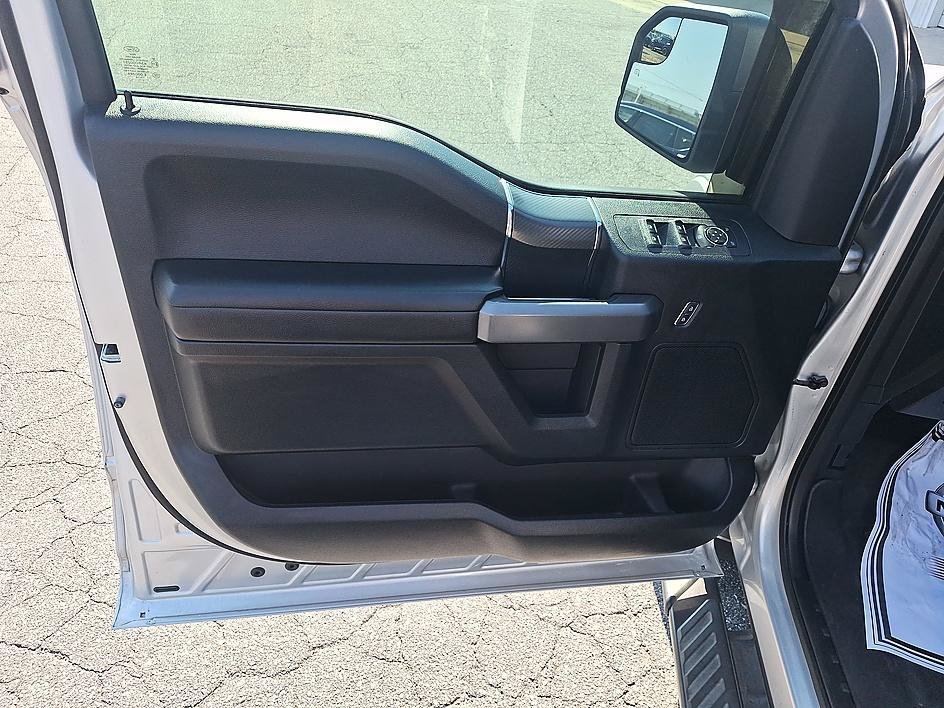 Used 2018 Ingot Silver Ford XLT image 9