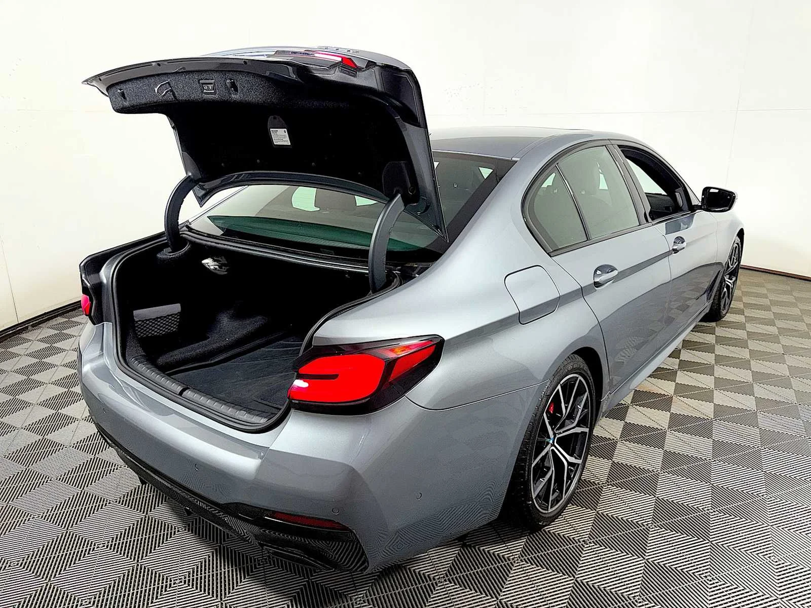 Certified Used 2023 Skyscraper Grey Metallic BMW 530i xDrive image 23