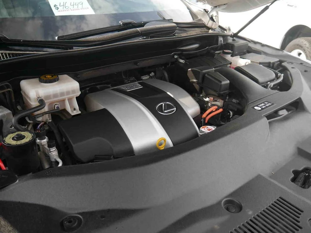 Used 2022 White Lexus 450h image 12