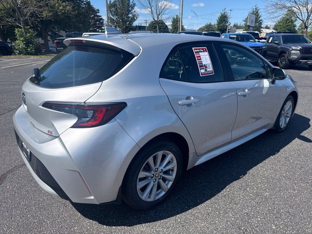 Used 2025 Classic Silver Metallic Toyota SE image 6