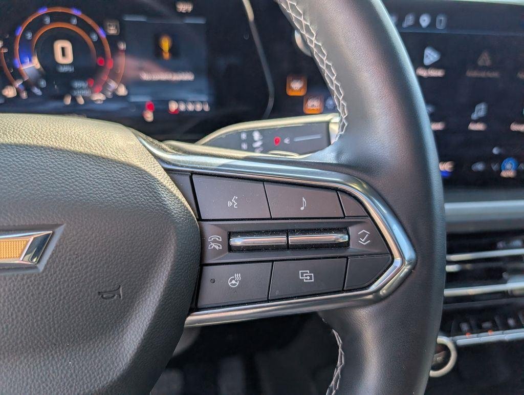Used 2024 Pearl Chevrolet LT image 19