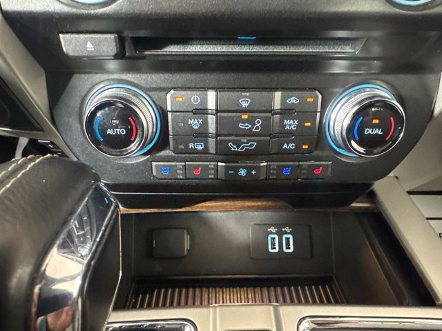 Used 2016 White Ford Lariat image 16