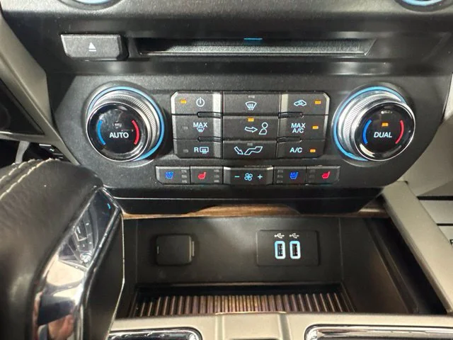Used 2016 White Ford Lariat image 16