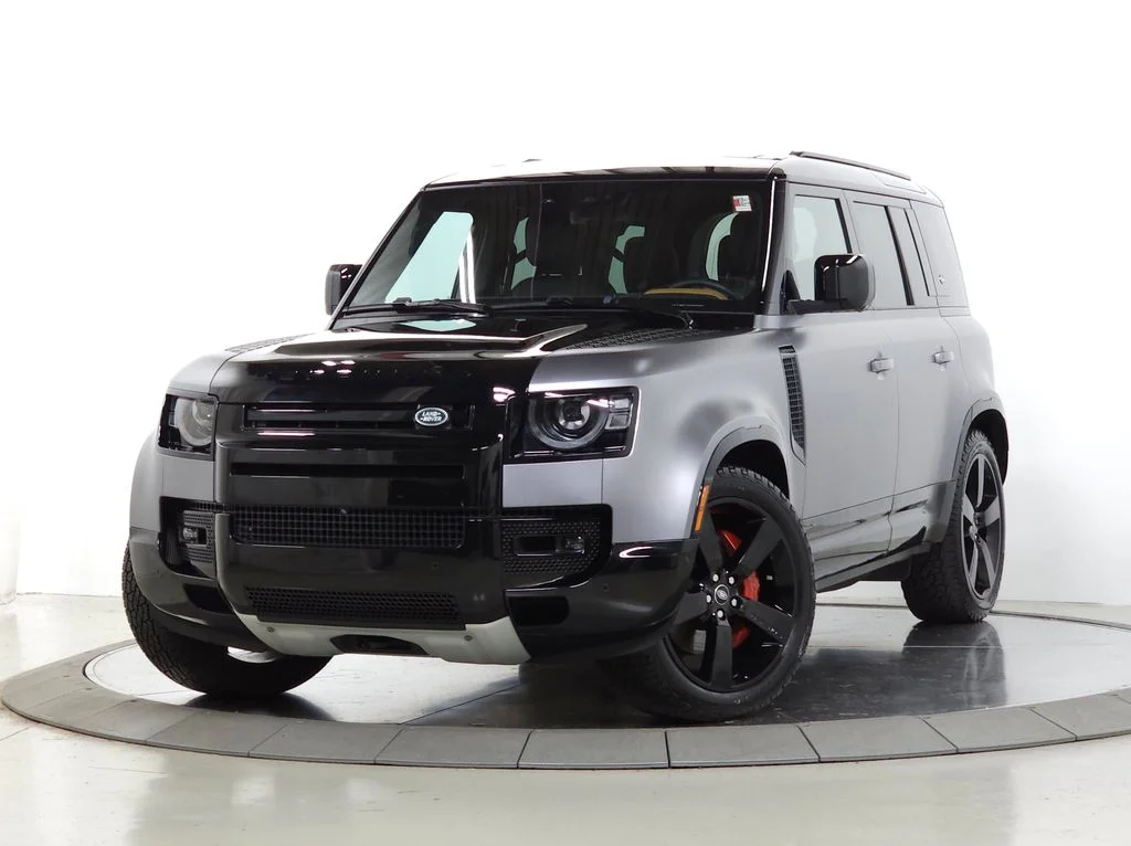 2023 Land Rover Defender X's photo
