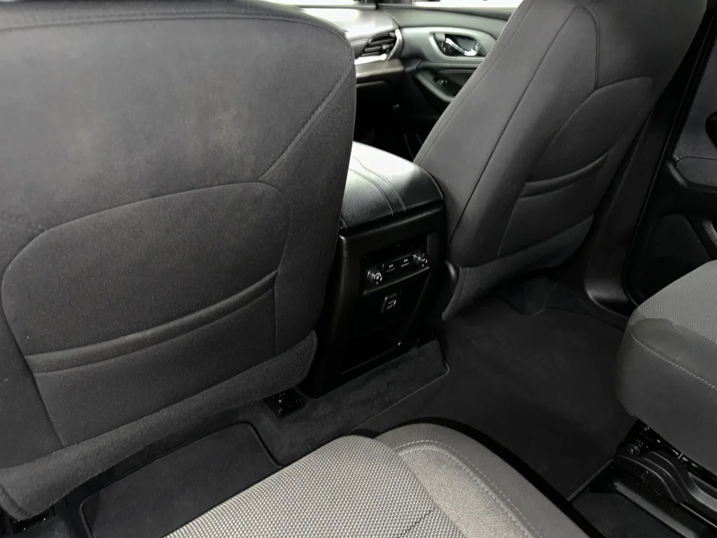 2023 Chevrolet Traverse 1LT - Photo 21