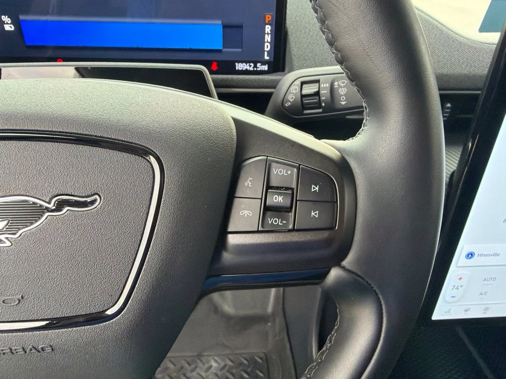 Used 2024 Vapor Blue Metallic Ford Select image 23