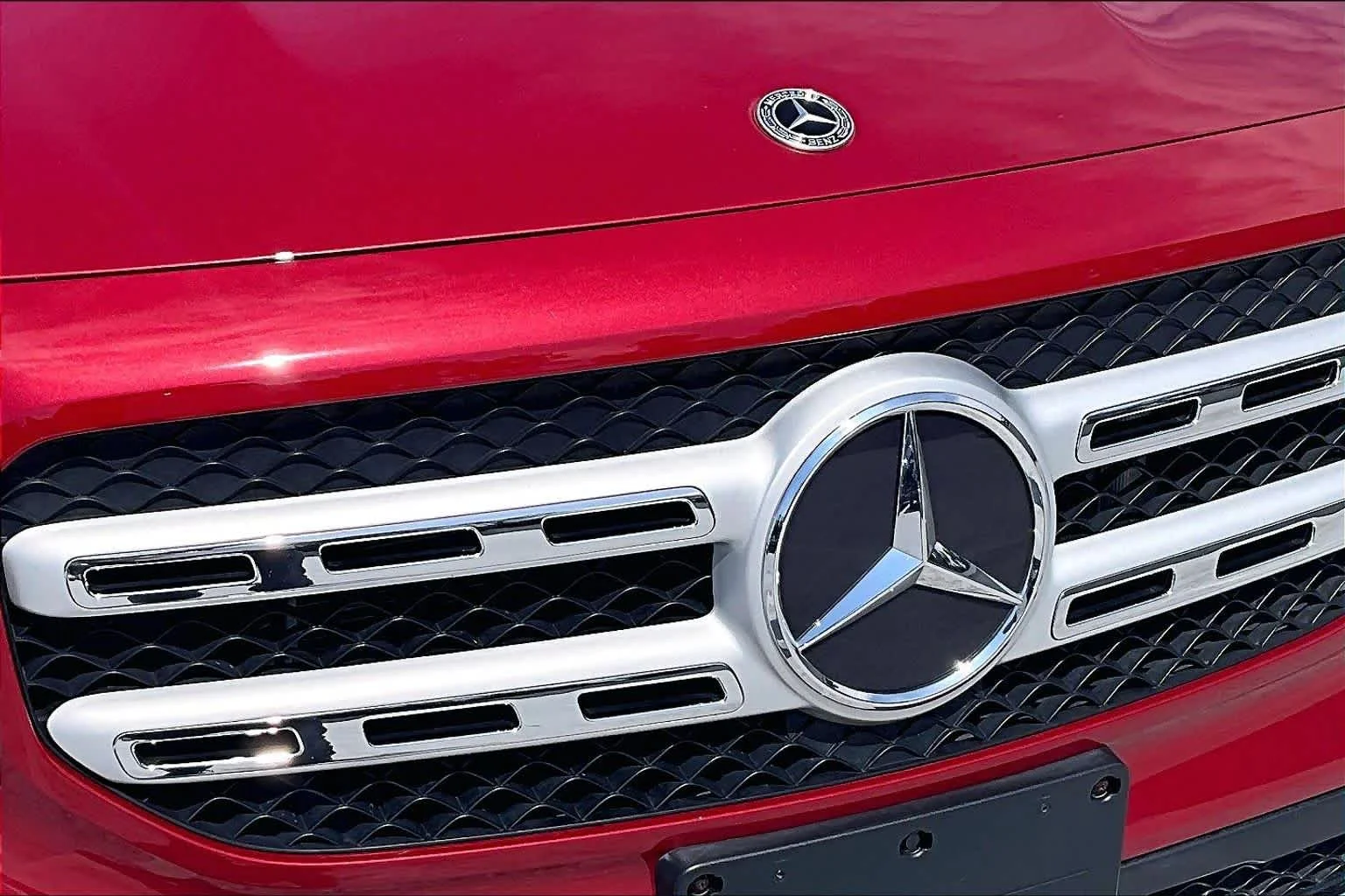 Used 2022 MANUFAKTUR Patagonia Red Metallic Mercedes-Benz GLB 250 image 30