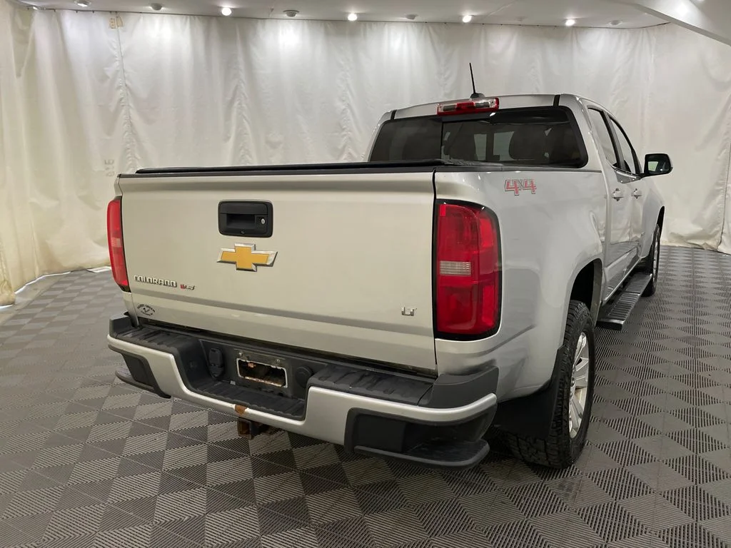 Used 2019 Silver Ice Metallic Chevrolet 4WD LT image 5