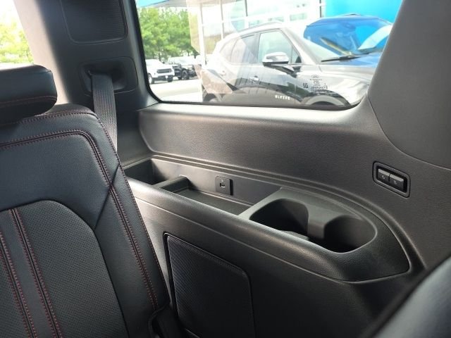 Used 2023 Black Ford Limited image 31