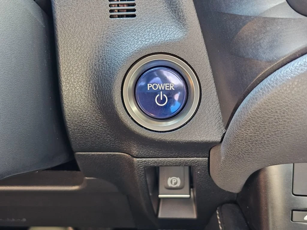 Used 2019 Maroon Lexus ES 300h image 33
