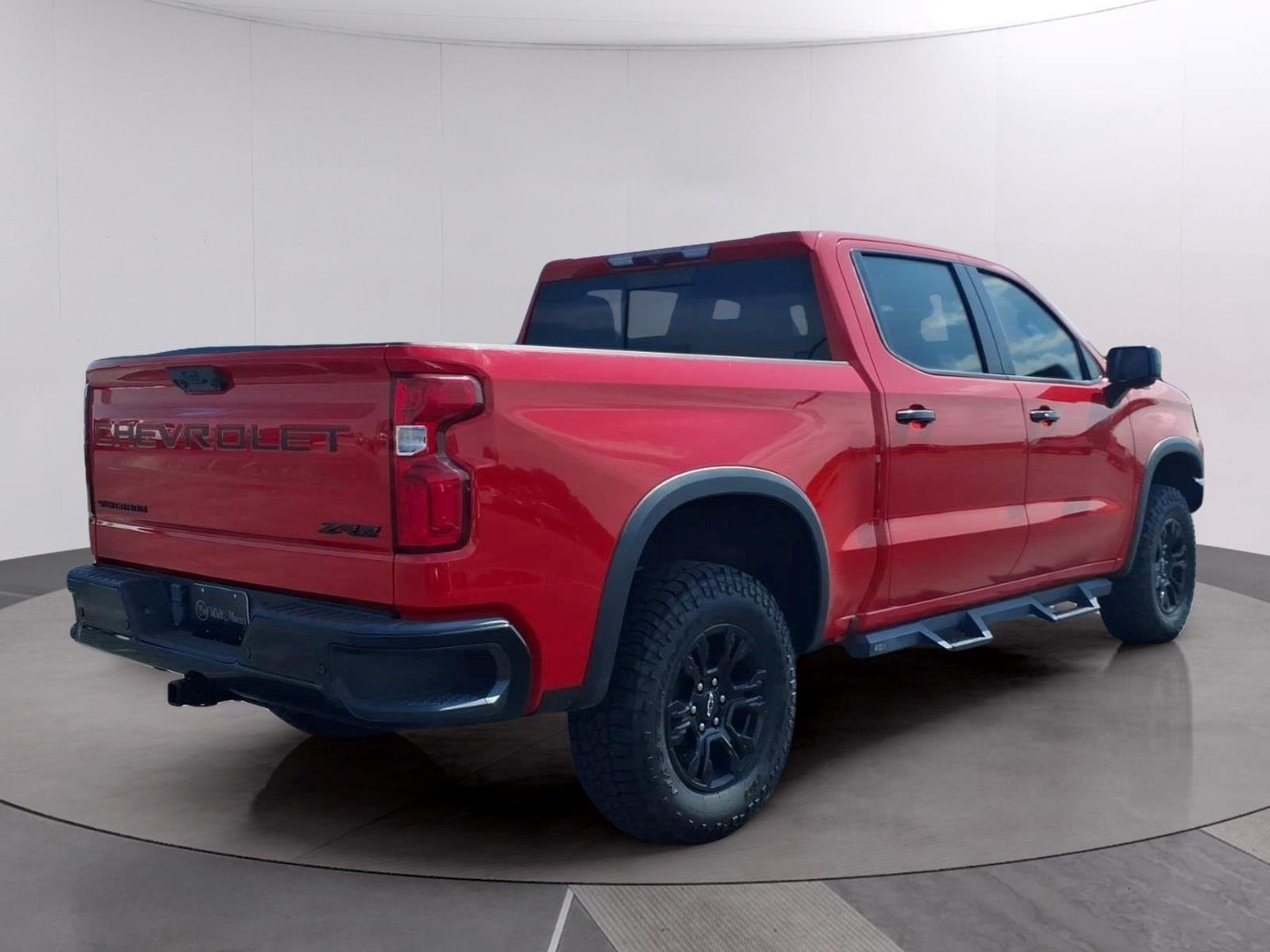 Used 2023 Red Hot Chevrolet ZR2 image 5