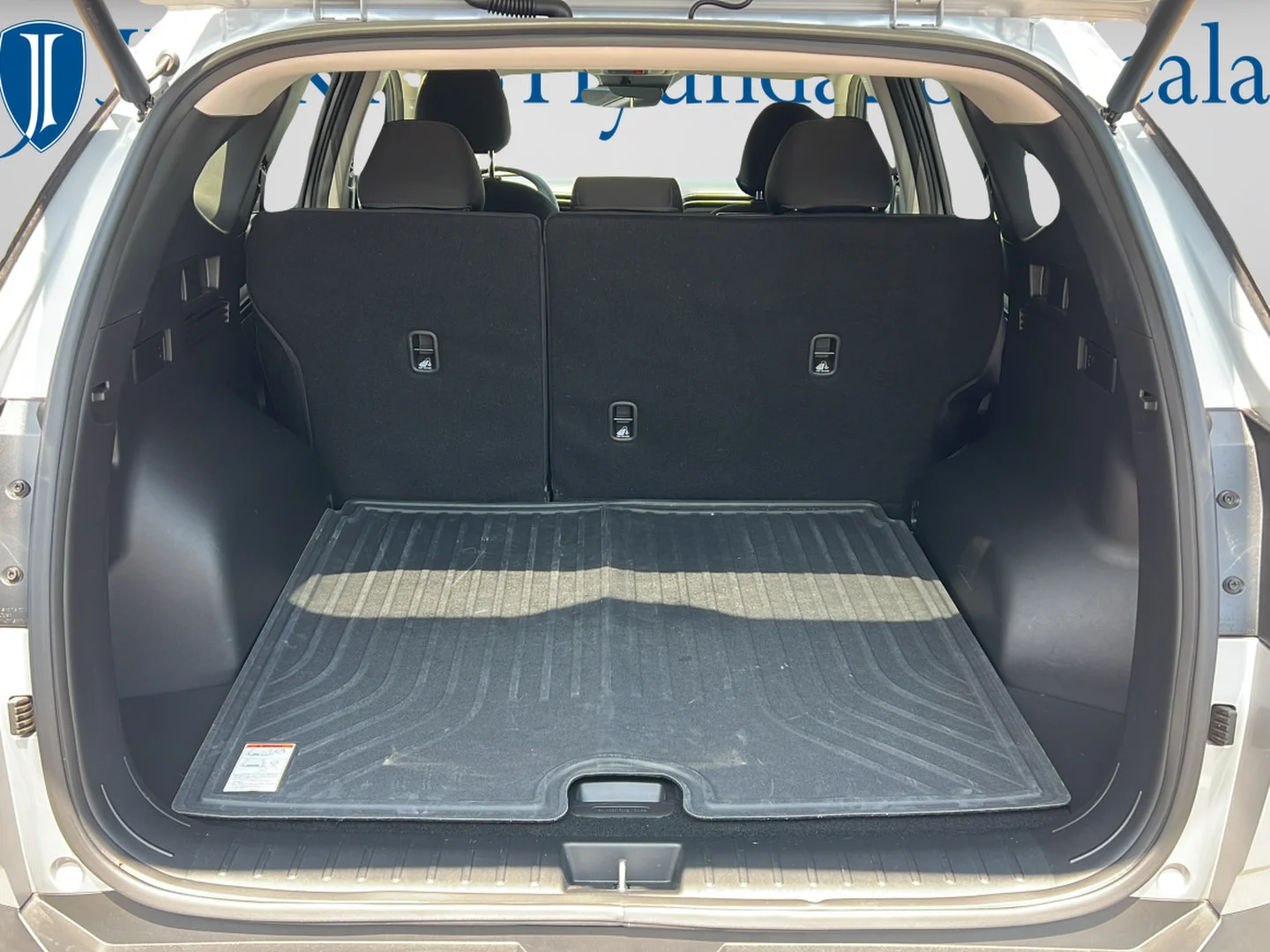 Used 2024 Shimmering Silver Hyundai SEL image 9