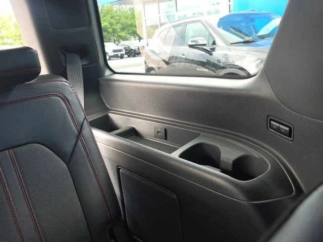 Used 2023 Black Ford Limited image 31