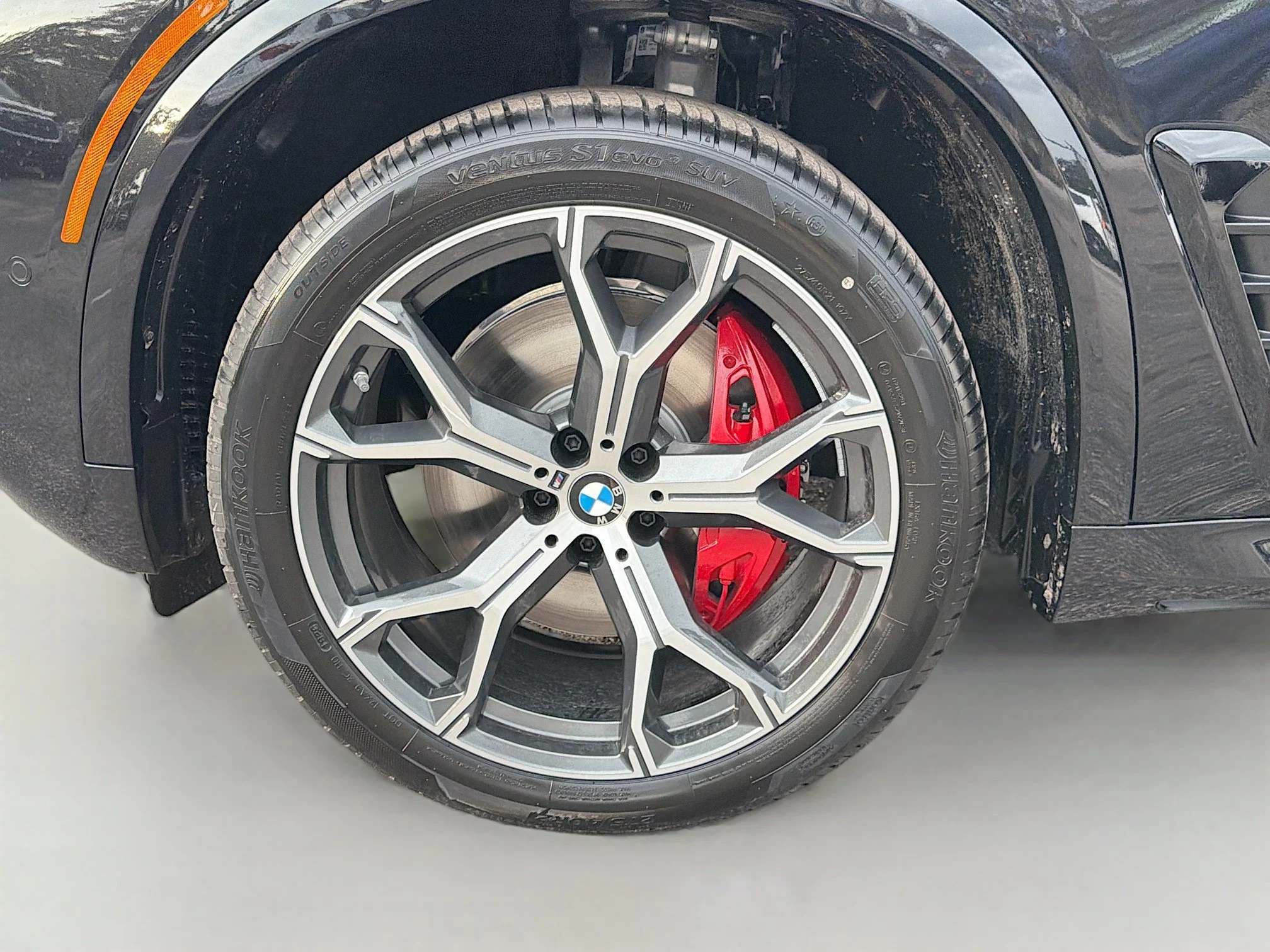 New 2026 Black Sapphire Metallic BMW xDrive40i image 42