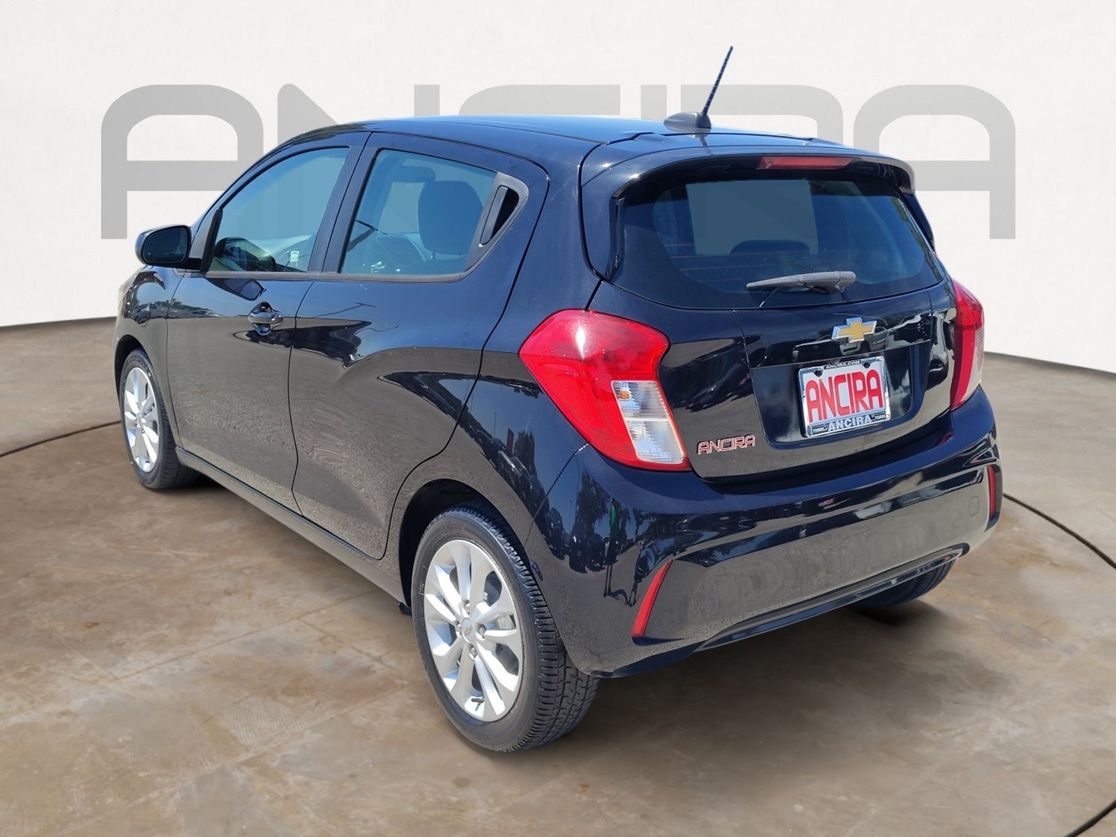 Used 2020 Mosaic Black Chevrolet LT image 8