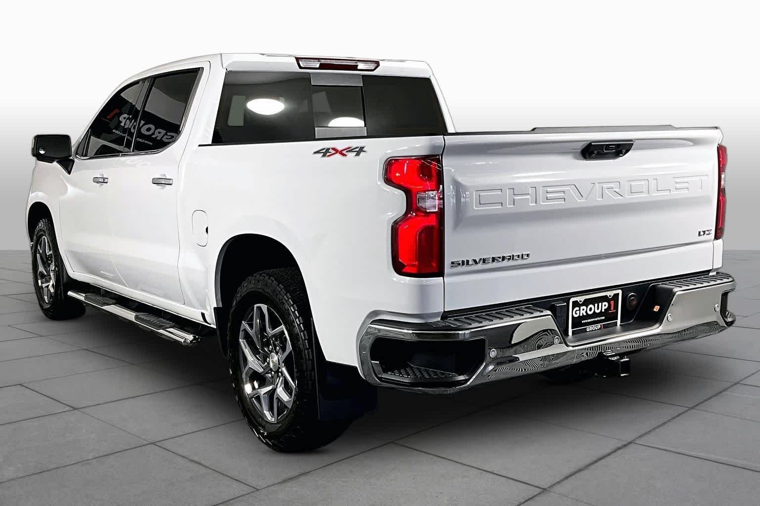 Used 2024 Summit White Chevrolet LTZ image 12