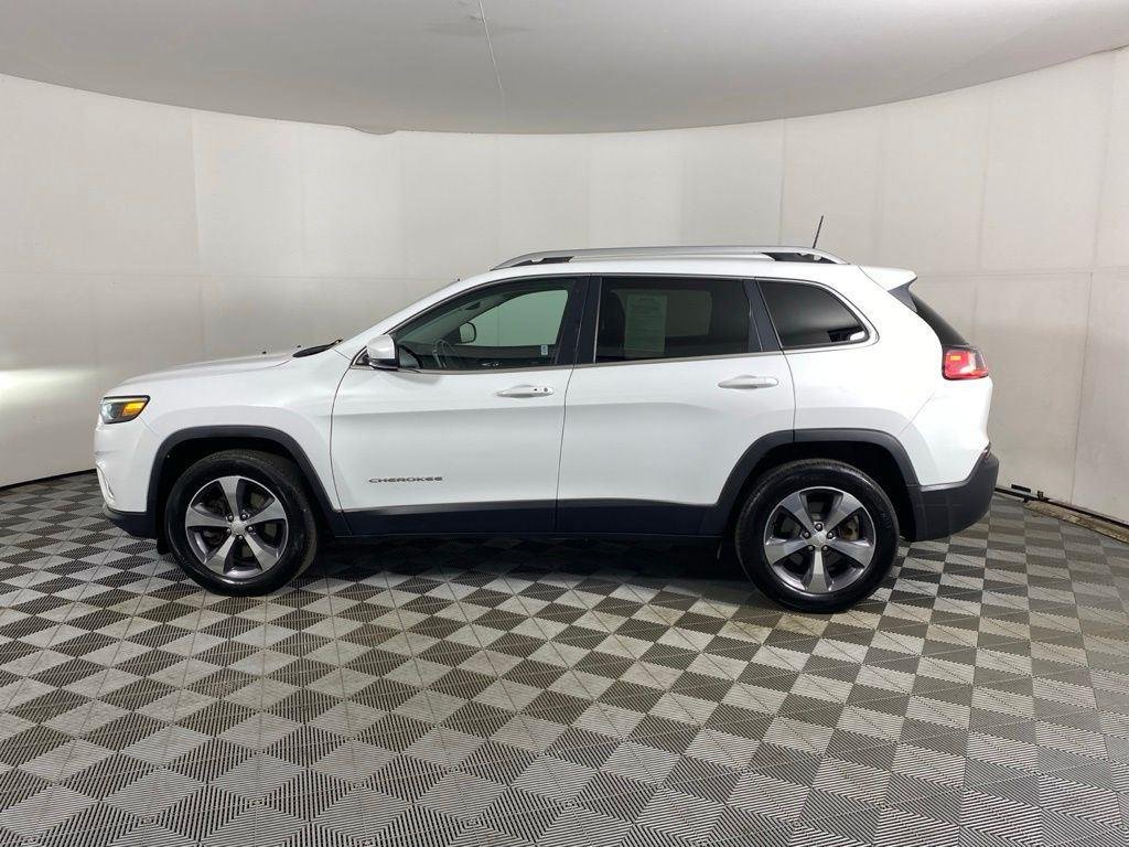 Used 2019 Bright White Clearcoat Jeep Limited image 11
