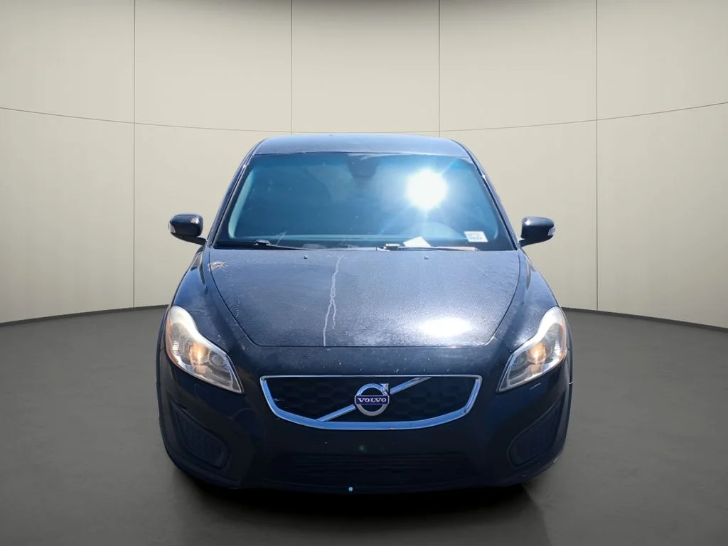 Used 2013 Black Stone Volvo T5 image 2