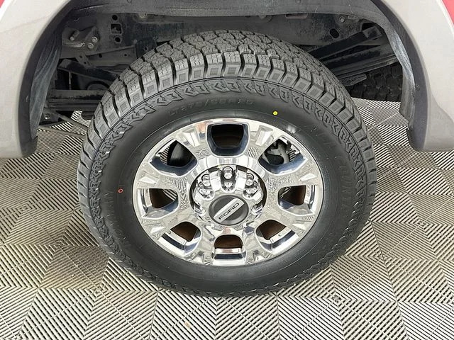 Pre-Owned 2021 Ford F-250SD Lariat