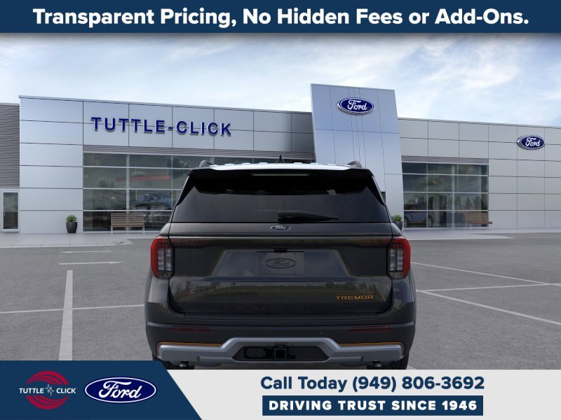 New 2026 Agate Black Metallic Ford Tremor image 5