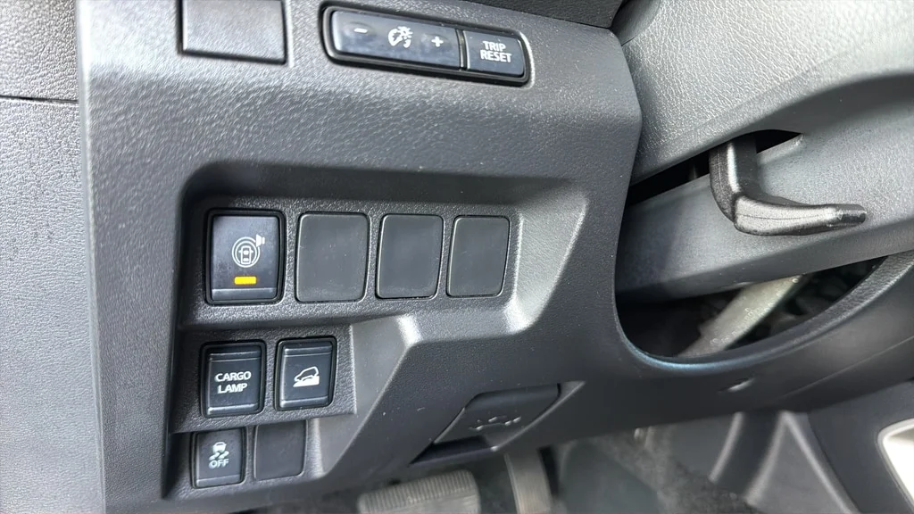 Certified Used 2025 Tactical Green Nissan SV image 18