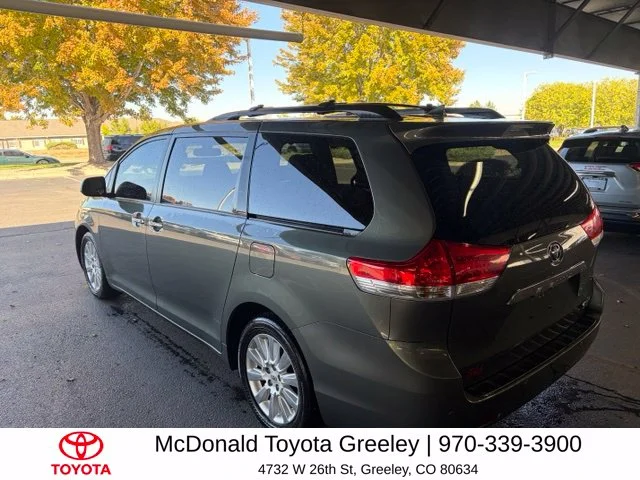 Used 2011 Green Toyota Limited image 7