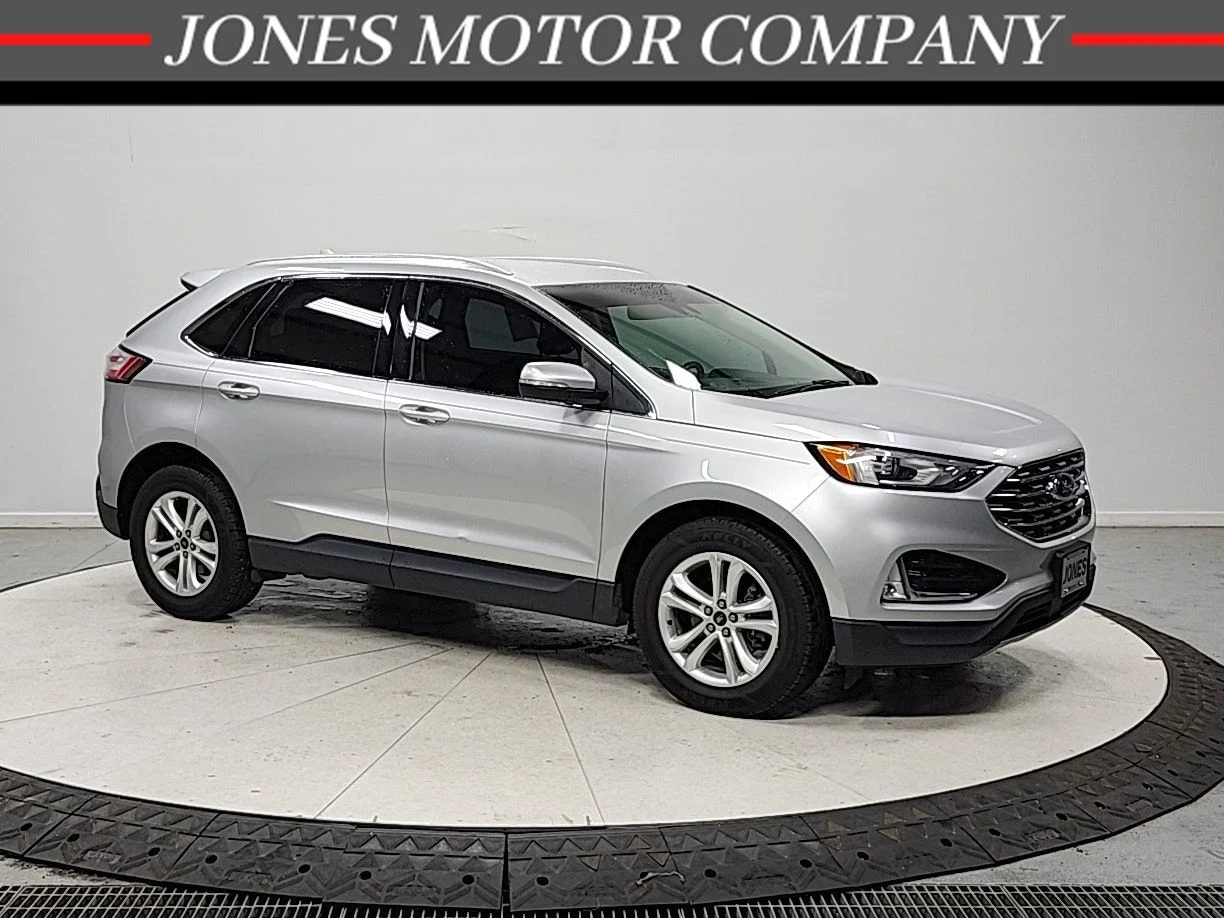 Used 2019 Silver Ford SEL image 1