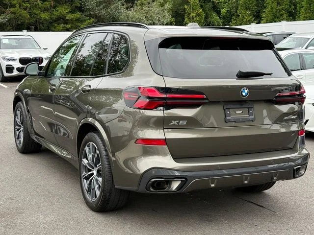 Certified Used 2024 Manhattan Green Metallic BMW xDrive40i image 6