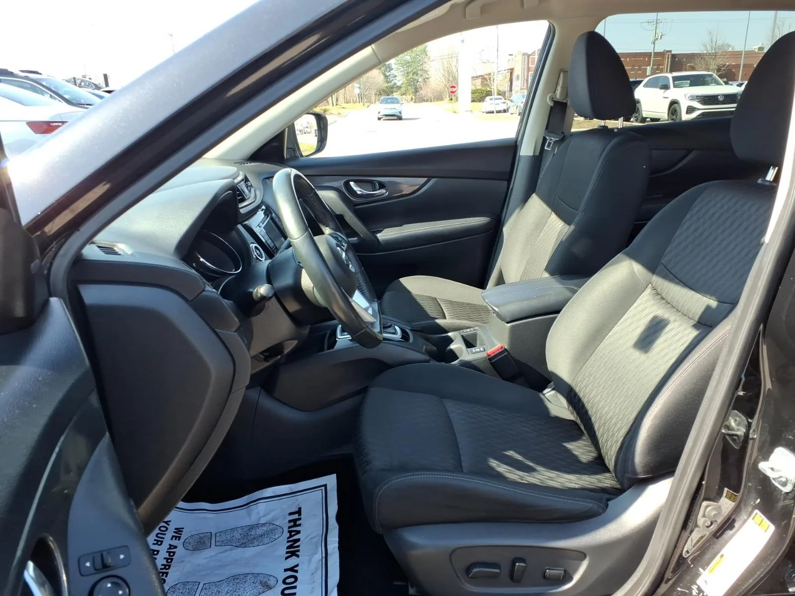 Used 2018 Black Nissan AWD SV image 24