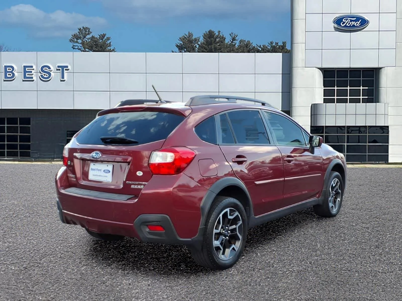 Used 2017 Venetian Red Pearl Subaru Premium image 7