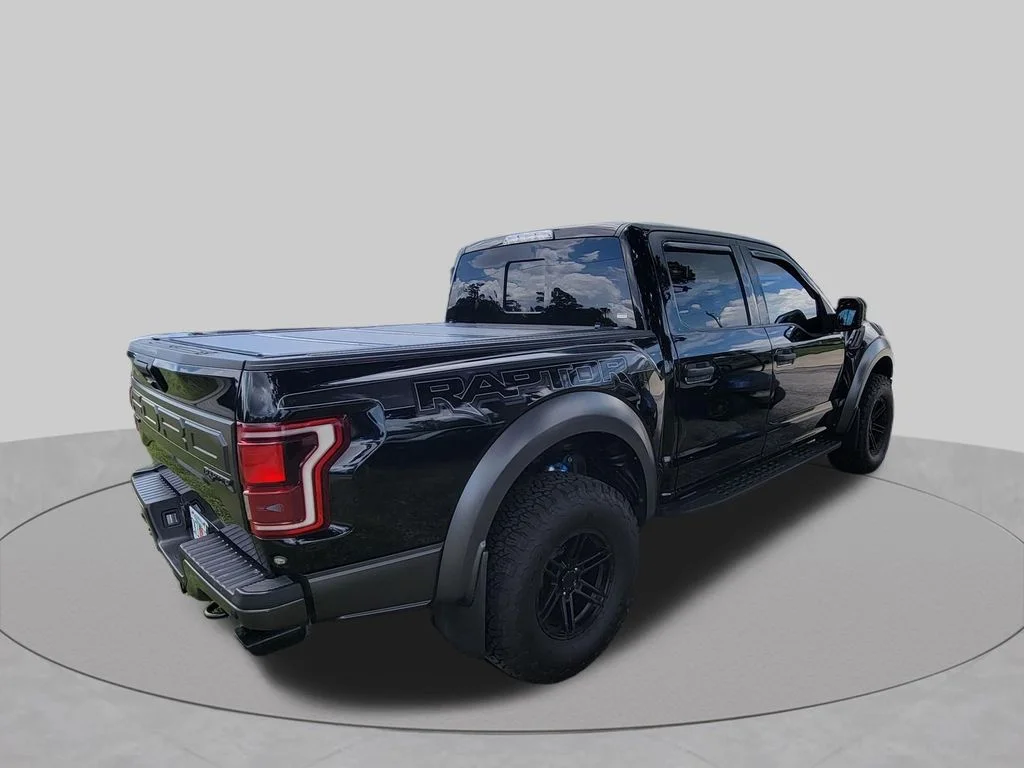 Used 2018  Ford Raptor image 4