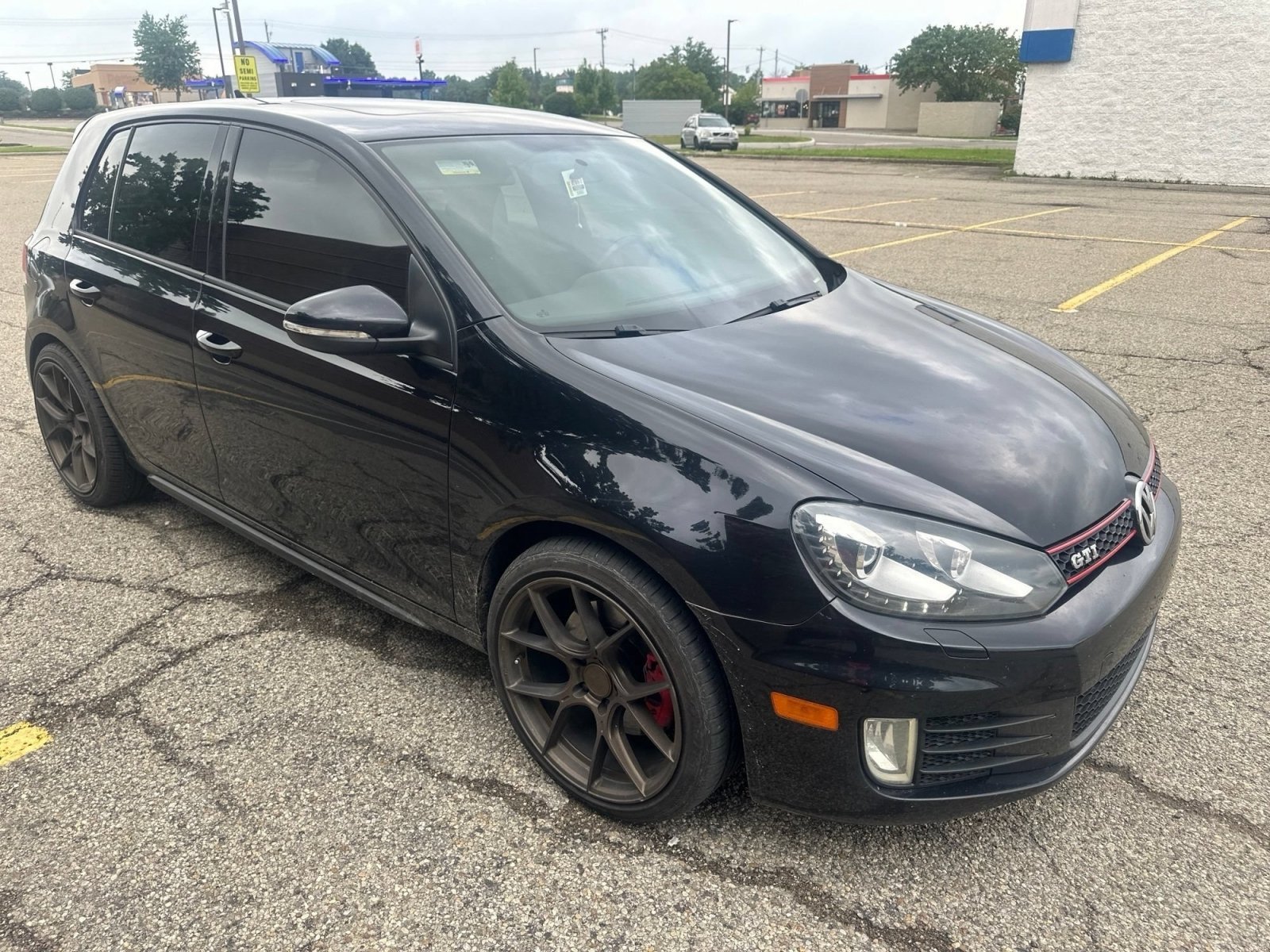 Used 2014 Deep Black Pearl Volkswagen Driver