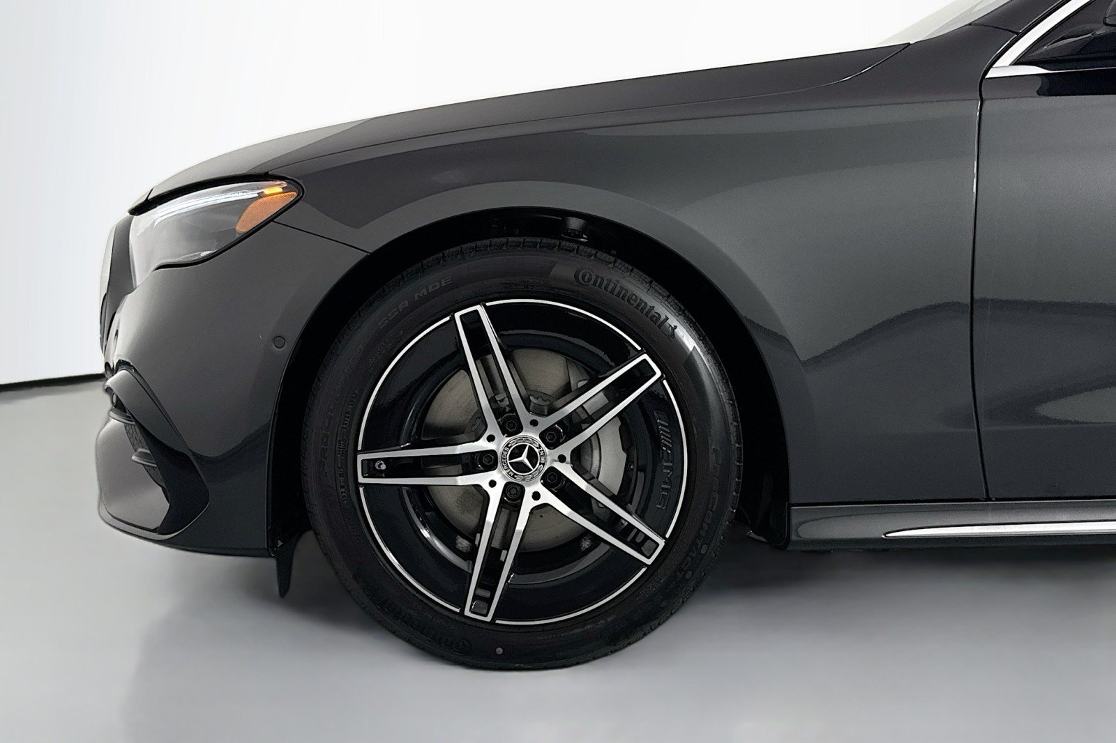 New 2026 Graphite Grey Metallic Mercedes-Benz E 350 RWD Sedan image 9
