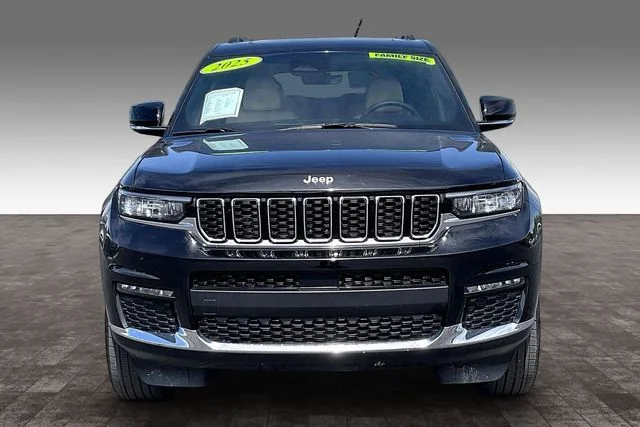 Used 2025 Black Jeep Limited image 3