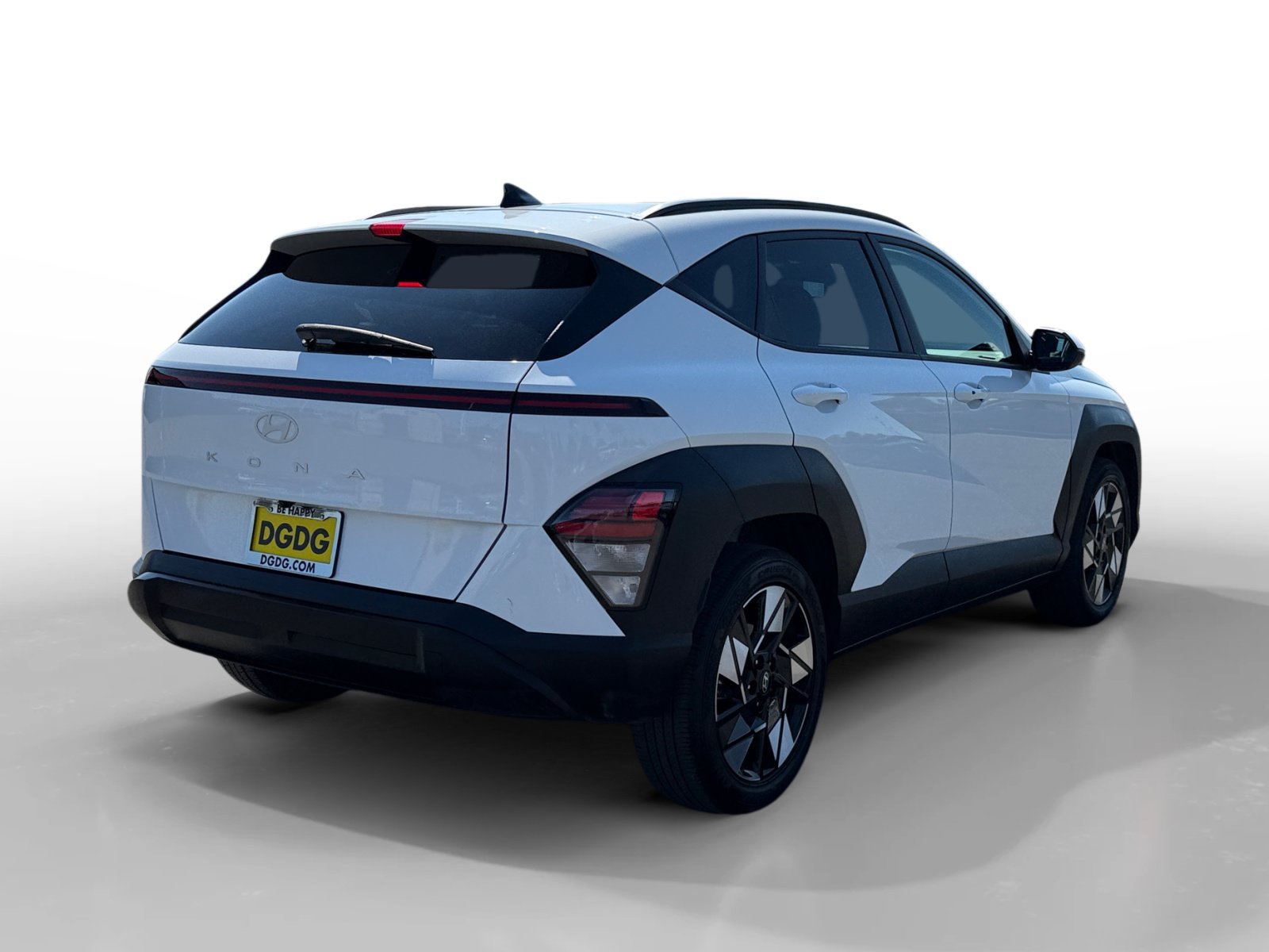 Used 2024 White Hyundai SEL image 5