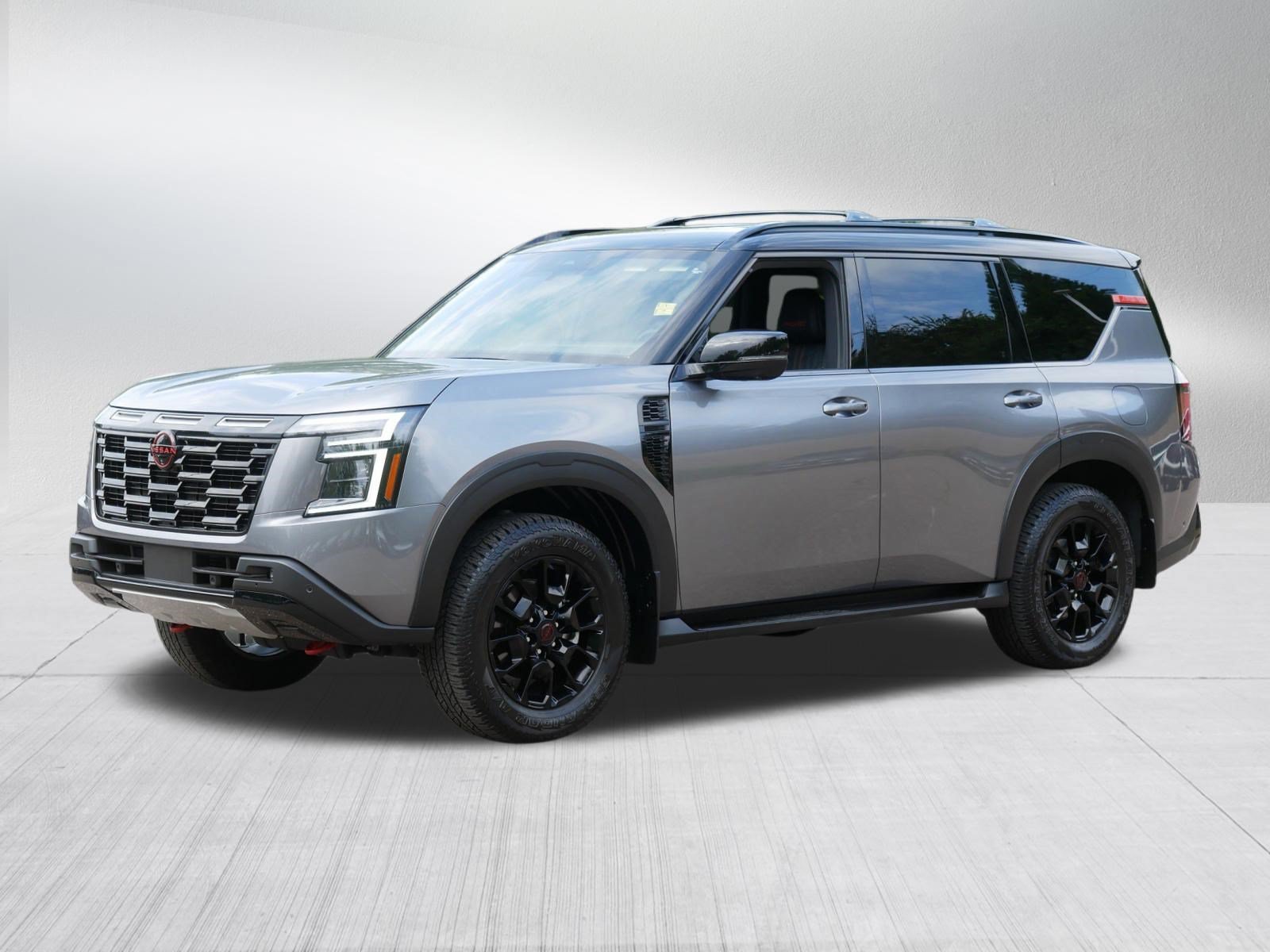 Used 2025 Gun Metallic/Super Black Nissan PRO-4X image 3