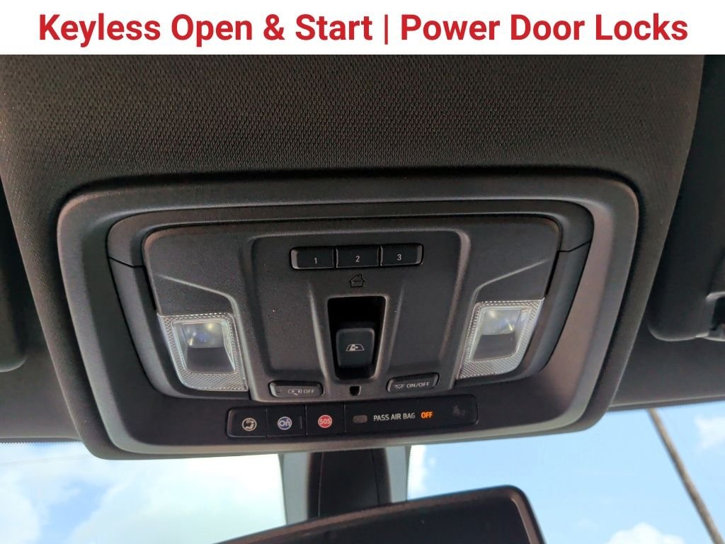 Used 2021 White GMC AT4 image 26