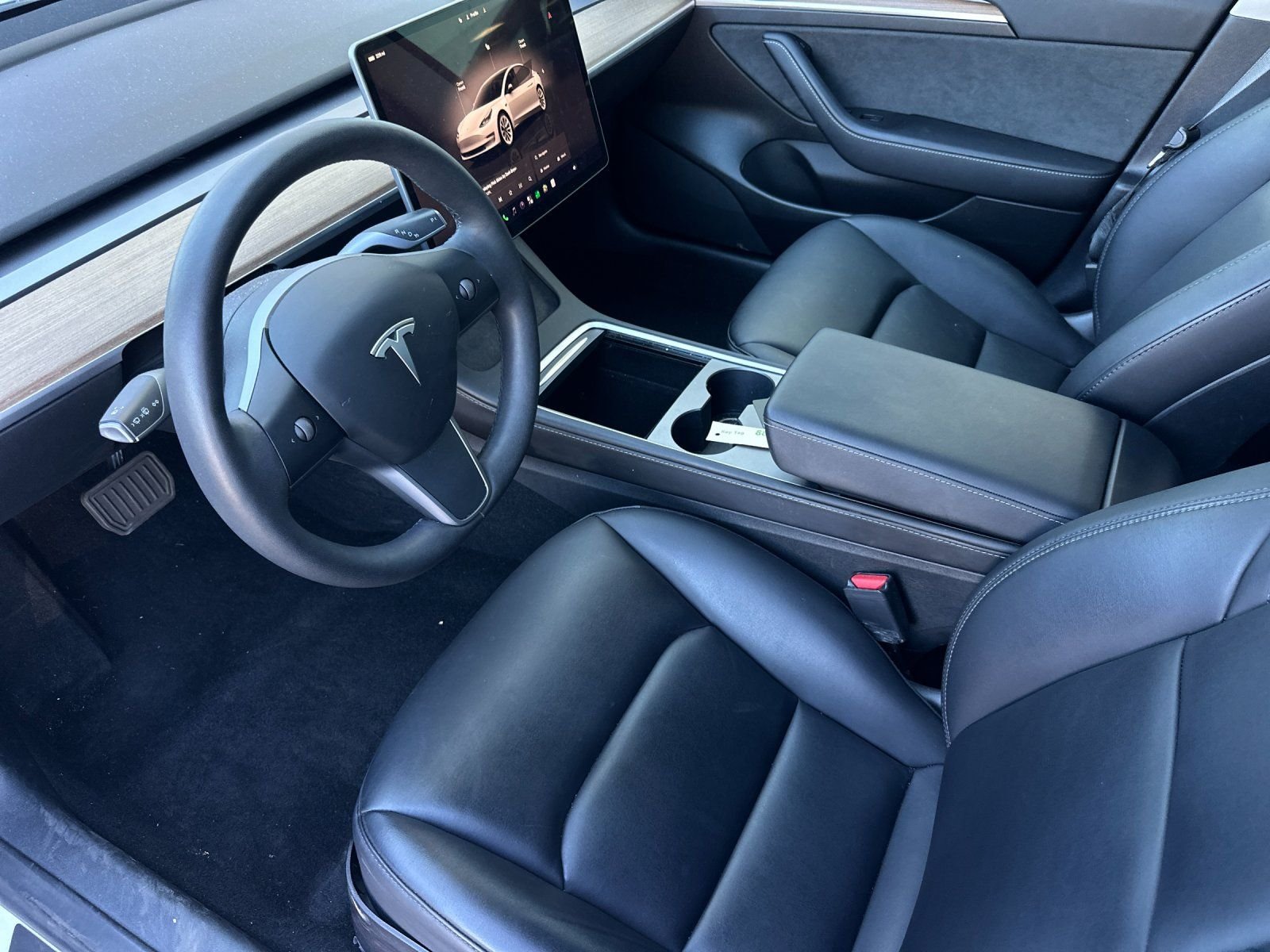 Used 2022 White Tesla Base image 9