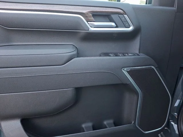 New 2026 Gray Chevrolet LT image 9