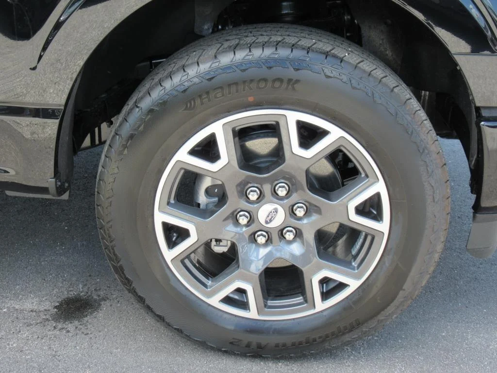 2025 Ford F-150 STX - Photo 7