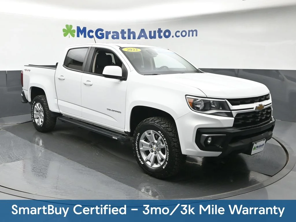 Used 2022 White Chevrolet LT image 2