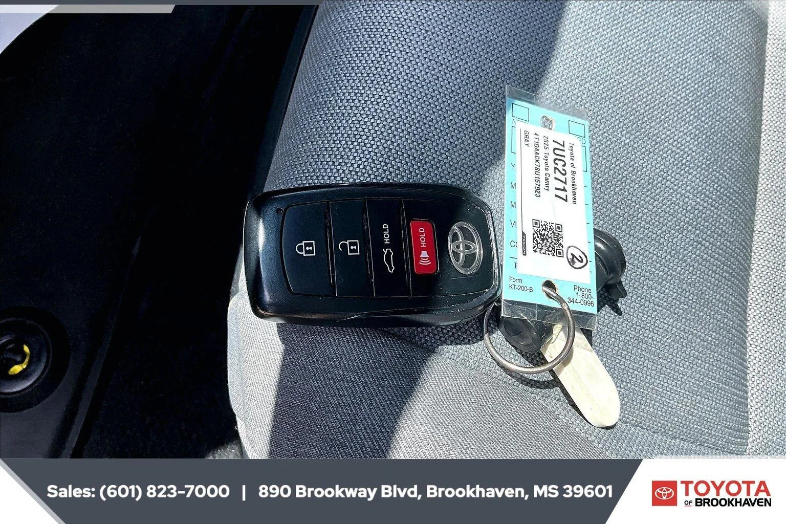 Used 2025 Underground Toyota LE image 9