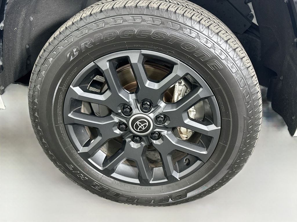 Used 2024 Pearl Toyota Platinum image 32