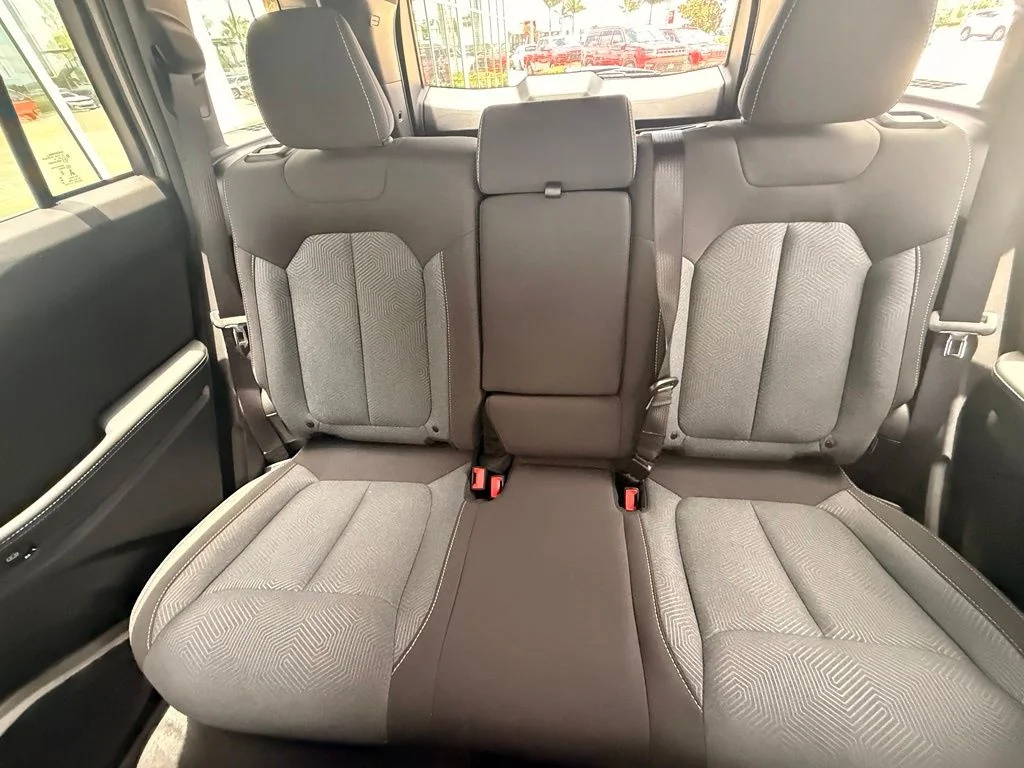 New 2026 Sting-Gray Clearcoat Jeep Laredo image 25