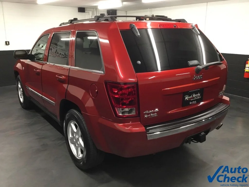 Used 2005 Red Jeep Limited image 7